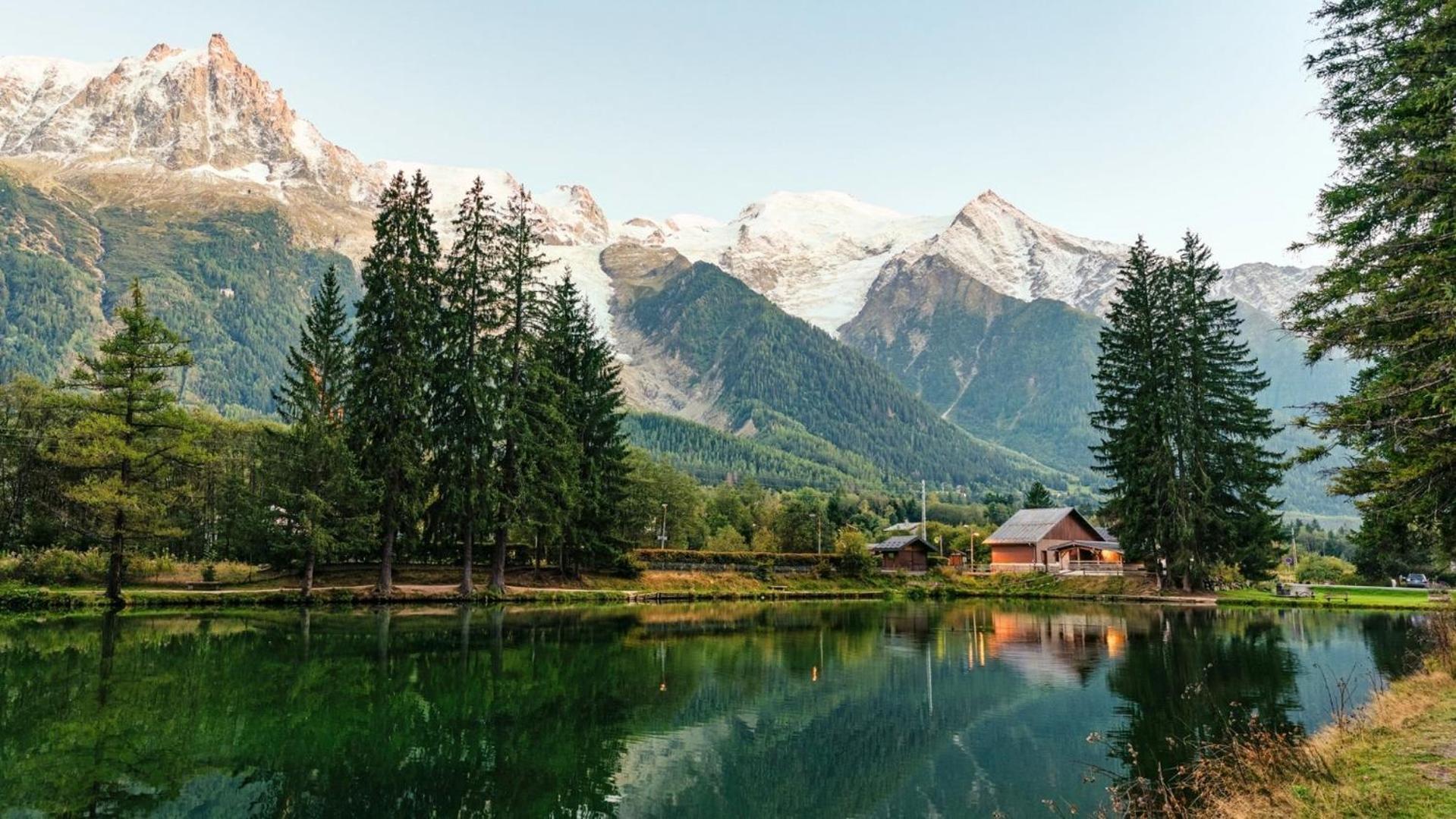 Apartment Au Bon Coin - Luxury Chamonix Hidden Haven, Mont Blanc View, Hot Tub And Garden Zewnętrze zdjęcie