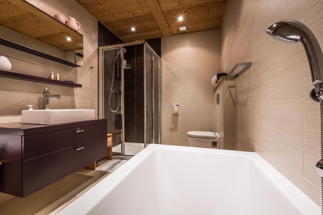 Apartment Au Bon Coin - Luxury Chamonix Hidden Haven, Mont Blanc View, Hot Tub And Garden Zewnętrze zdjęcie